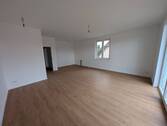 5 Wohnzimmer mit Küche.jpg - 