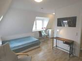 Wohnzimmer - 1 Zimmer Etagenwohnung zum Kaufen in Wiesbaden