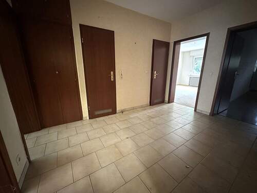 Wohnungsflur - Terrassenwohnung mit 85,00 m² in Düren zum Kaufen