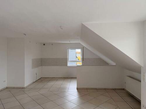 Wohnzimmer, offene Küche - 3 Zimmer Etagenwohnung in Schloß Holte-Stukenbrock