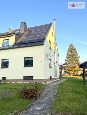 Hausvorderseite - 4 Zimmer Doppelhaushälfte zur Miete in Chemnitz