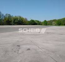 Freifläche, asphaltiert, direkt an der A6 - Wörnitz