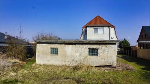 Rückseite des Garagengebäudes - 