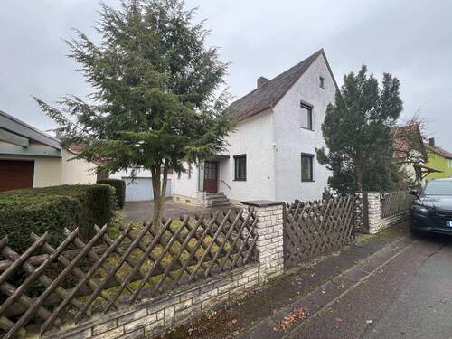 Hausansicht Strassenseite - 