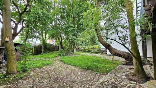 Garten und Innenhof nach OSTEN - 