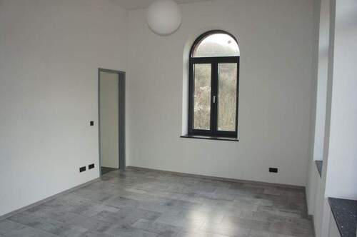 Schlafzimmer mit Zugang zum Bad - 