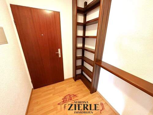 12 Eingangsbereich - 