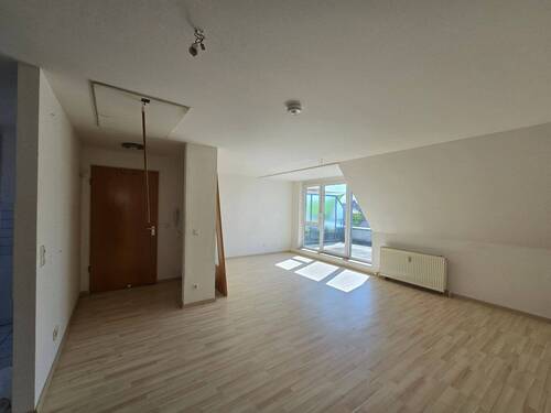 Wohnzimmer mit Flurbereich - 