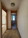 Zwischenflur zum Bad u. SZ - 