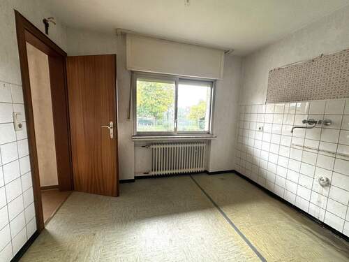 Schlafzimmer 2 im 1.OG (ehemals Küche im OG) - 