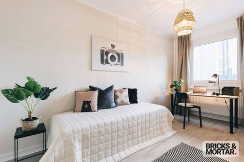 Kinderzimmer/Büro - 