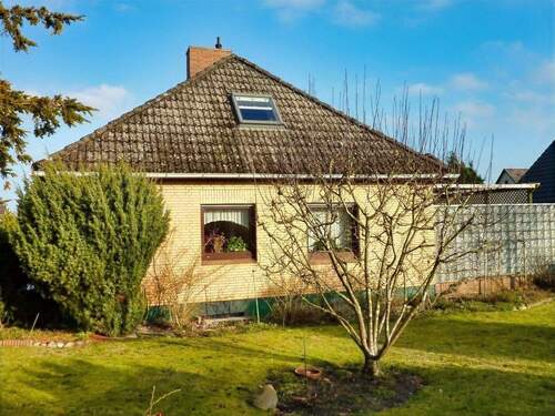 Garten mit Terrassenglaswand - 5 Zimmer Einfamilienhaus in Cuxhaven