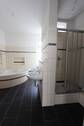 Bad mit Wanne und Dusche (2) - 