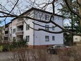 Hausansicht - Neubau Zwei Zimmer Wohnung inkl. PKW-Stellplatz