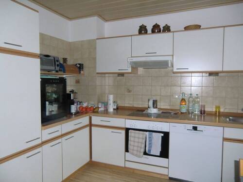 Küche - Ruhige und sehr gepflegte 3-ZKB-DG-Whg. mit Balkon in Ried