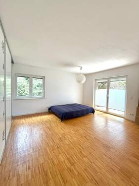 Schlafzimmer I
- 4 Zimmer Einfamilienhaus zum Kaufen in Blankenfelde-Mahlow