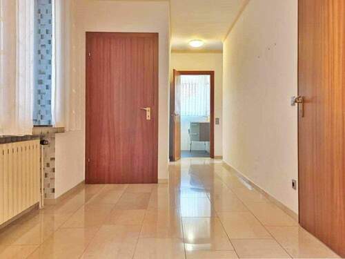 Flur EG - 5 Zimmer Einfamilienhaus in Porta Westfalica