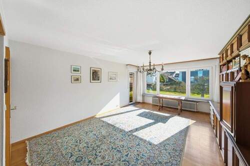 EG - Offenes Wohnzimmer mi Zugang zur Terrasse - 