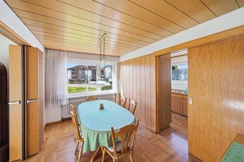 ...mit offenem Essbereich mit Schiebetür zum Trennen - 