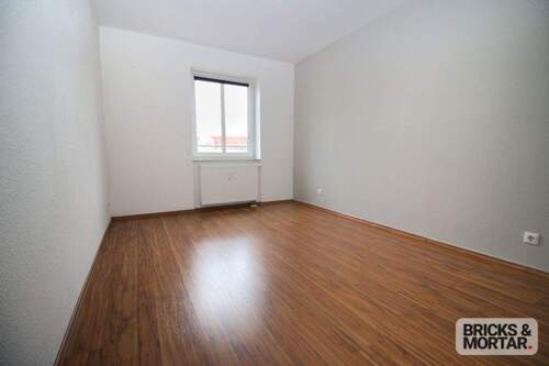 Schlafzimmer - 2 Zimmer Etagenwohnung in Dresden