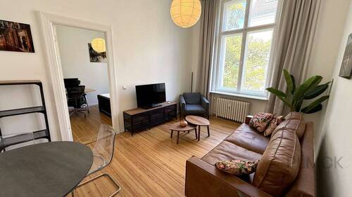 Wohnzimmer - 2 Zimmer Etagenwohnung zum Kaufen in Berlin