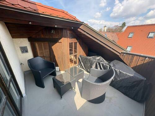 Dachterrasse mit Sauna - Einzigartige und möblierte Wohnung mit Sauna und Dachterrasse im Herzen Friedbergs