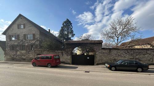 Südansicht des Wohnhauses - 1 Zimmer Einfamilienhaus zum Kaufen in Ehrenkirchen