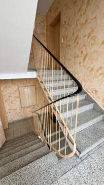 Treppenhaus.jpeg - 