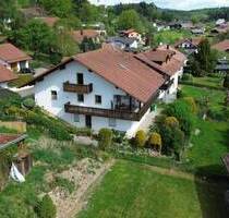 Landhaus mit Einliegerwhg. in ruhiger Lage von Stallwang, Nahe B 20, nördl. von Straubing.