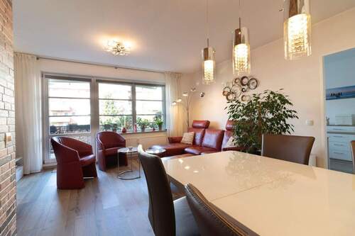 Wohn- und Esszimmer - 3 Zimmer Terrassenwohnung zum Kaufen in Hamburg