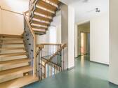 Treppenhaus - Einfamilienhaus mit 313,00 m² in Wiesbaden zum Kaufen