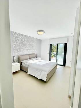 Schlafzimmer 2 mit Balkon - 