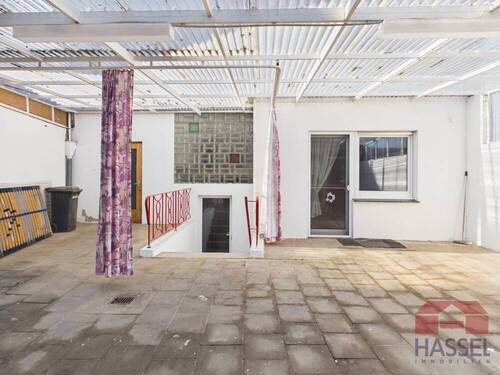 Zugang auch zum Keller - 