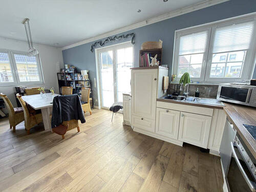 Heller, freundlicher Wohn-/Essbereich - 