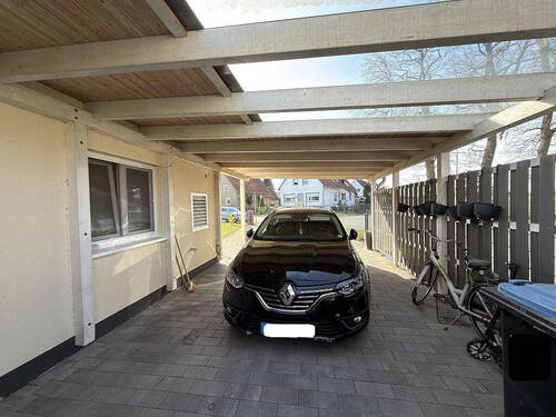 Carport direkt vor der Haustür - 