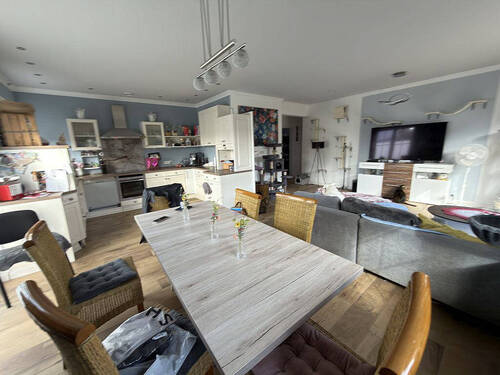 Essplatz mit Wohnbereich - 