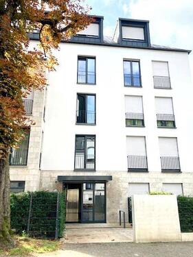Ansicht Straße - 3 Zimmer Etagenwohnung zur Miete in Wiesbaden