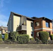 MEHRFAMILIENHAUS IN BEGEHRTER LAGE VON REFRATH - Bergisch Gladbach