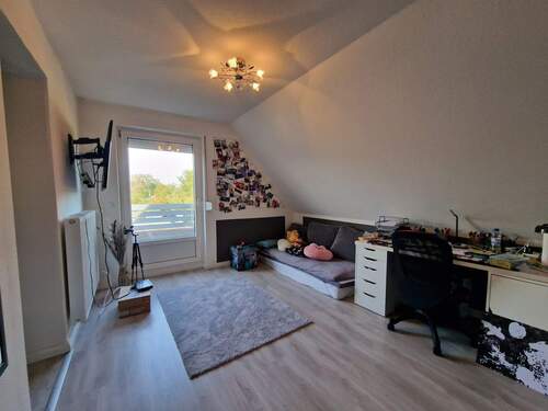 Dachgeschoss Kinderzimmer (3) - 