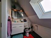 Dachgeschoss Badezimmer - 