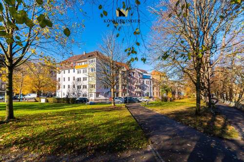 Der Park direkt vor der Tür lädt zum Spazieren, Entspannen oder Joggen ein - 