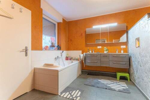 Tageslichtbad EG - 6 Zimmer Einfamilienhaus in Hagen