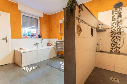 Tageslichtbad EG - Einfamilienhaus mit 130,00 m&sup2; in Hagen zum Kaufen