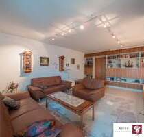 Wohnen über den Dächern von Fellbach! Gepflegte 3,5 Zimmer ETW mit TG, Stellplatz und Fahrstuhl