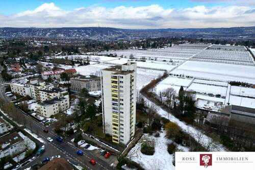 Drohnenansicht Nord-Ost - 3 Zimmer Etagenwohnung zum Kaufen in Fellbach
