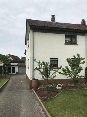 Bild 1 - Einfamilienhaus mit großem Potenzial in Feldrandlage - Oftersheim, Siedlung (PROVISIONSFREI)