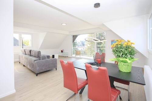 Wohnzimmer - 2 Zimmer Etagenwohnung in Düsseldorf