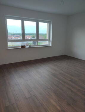 Bild 3 - 4 Zimmer Etagenwohnung in Lauffen