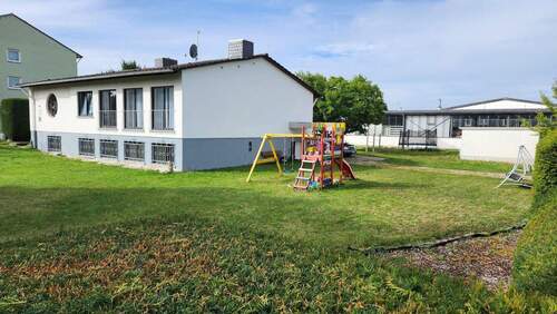 Bild 2 - 8 Zimmer Einfamilienhaus zum Kaufen in Maintal