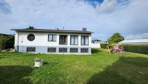 Bild 3 - 8 Zimmer Einfamilienhaus in Maintal